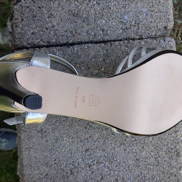 Caparro’s Silver Heels with Crystal Gems - Picture 4 of 4